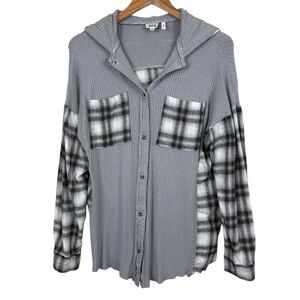 Buckle BKE Exclusive Pieced Gray Waffle Knit Hooded Plaid Contrast Shirt Size M